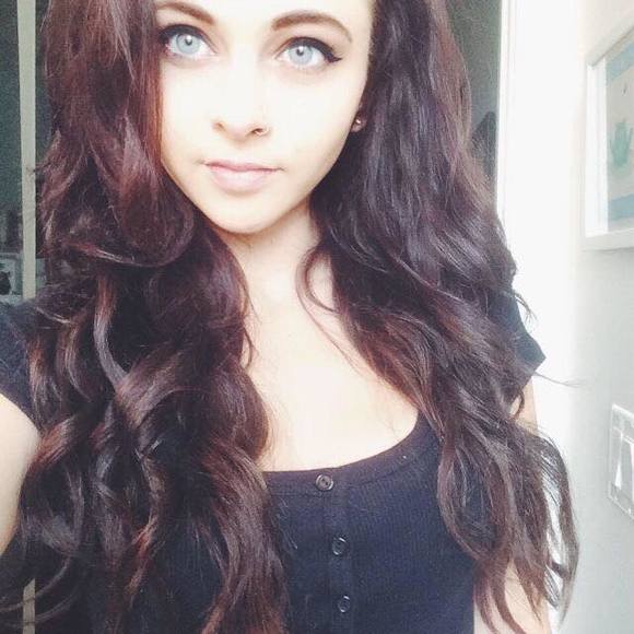 Meet your Posher, Allison - Picture 1 of 1